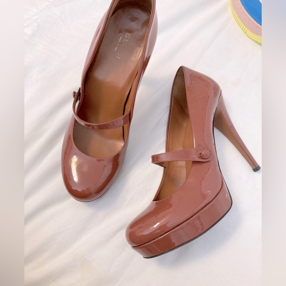 Gucci patent leather butterscotch color Mary Jane stiletto heels size 38…